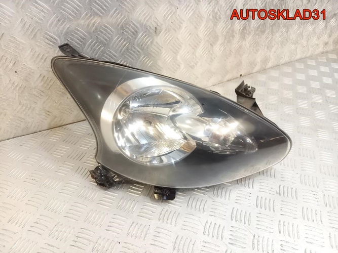 Фара правая Toyota Aygo 20A761052B