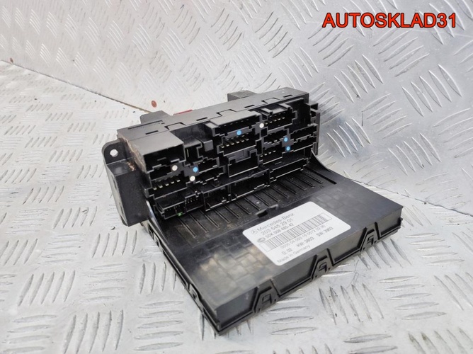 Блок предохранителей Mercedes W203 A2035452901