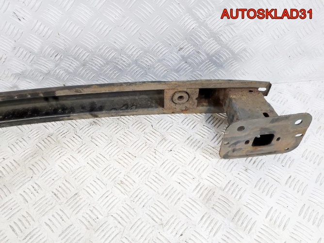 Усилитель заднего бампера Ford Focus 2 1520891