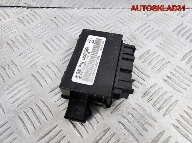 Блок подогрева сидений Opel Astra J 13575063