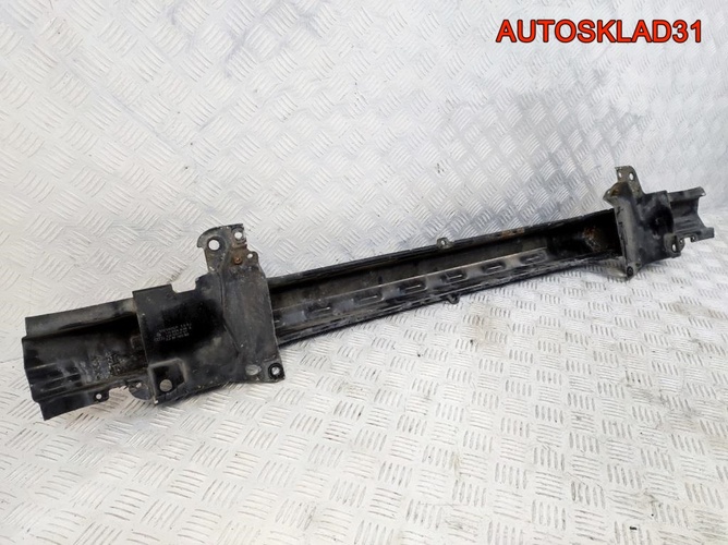 Усилитель переднего бампера VW Golf 4 1J0806635A
