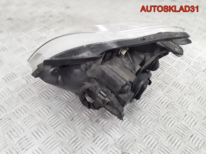 Фара правая Kia Picanto до 2008 года 9210207060