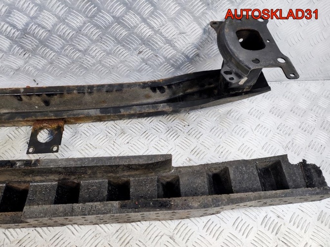 Усилитель переднего бампера VW Golf 5 1K0807109C