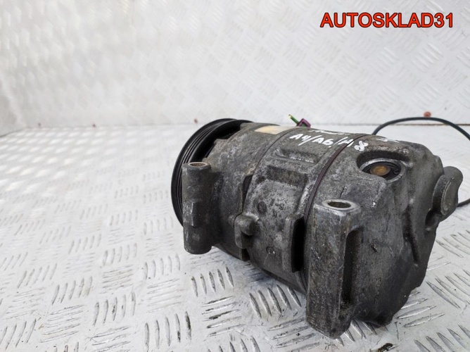 Компрессор кондиционера Audi A6 C5 4B0260805C