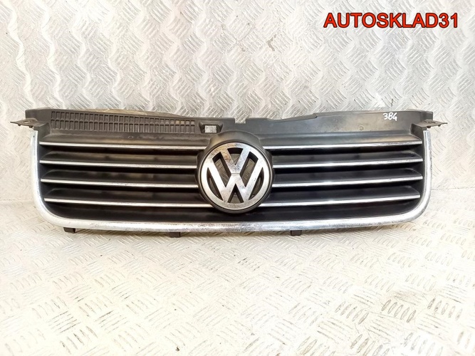 Решетка радиатора Volkswagen Passat 5+ 3B0853651L