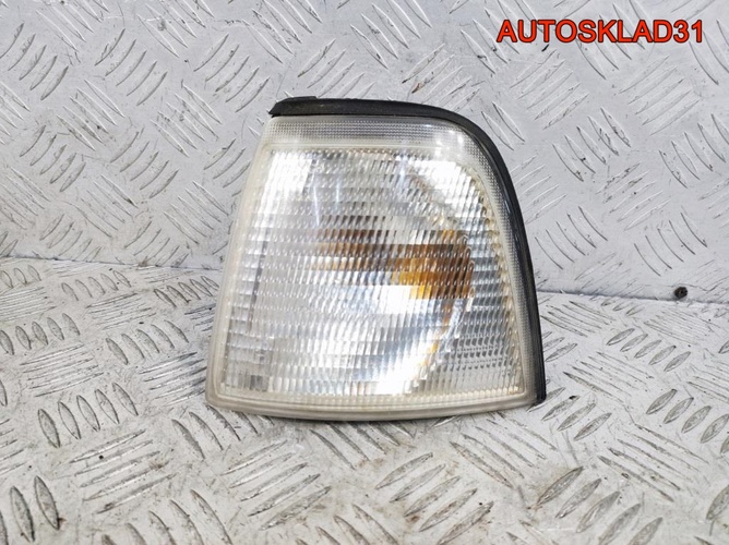 Указатель поворота левый Audi 80 B4 8A0953049A