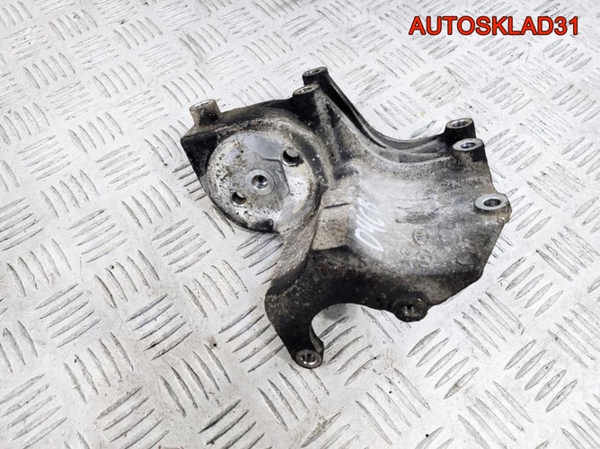 Кронштейн гидроусилителя Hyundai H 1 252714A001