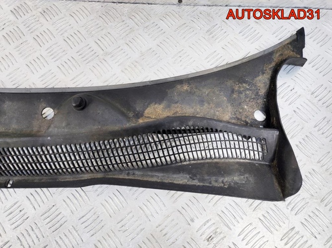 Решетка стеклоочистителя Opel Corsa D 13203618