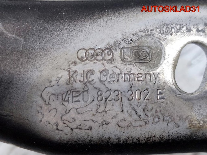 Петля капота комплект Audi A8 D3 4E0823301E