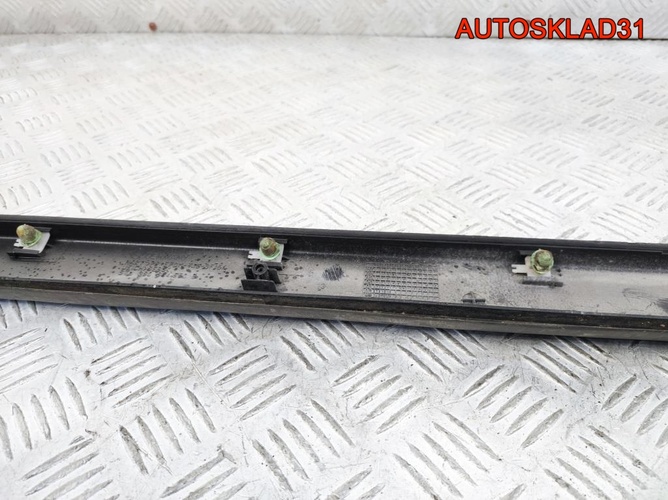 Молдинг задней правой двери VW Passat B5 3B0854950
