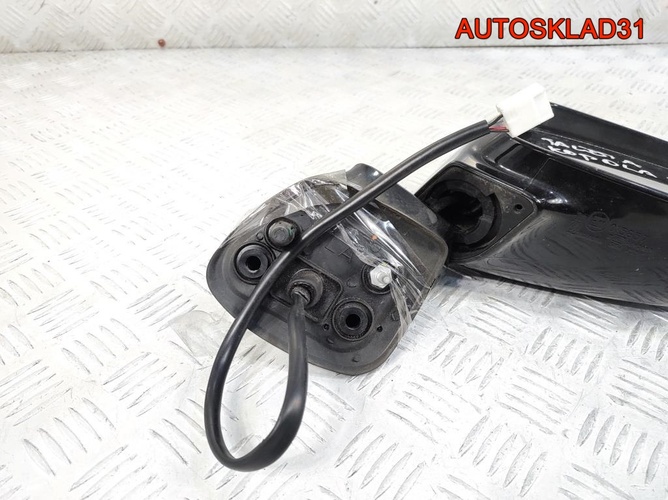 Зеркало правое Toyota Corolla Verso 879100F040A0
