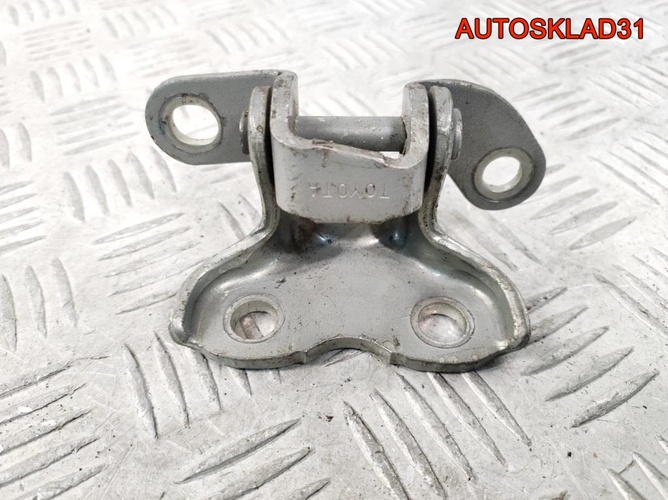 Петля двери передняя правая нижняя Toyota Avensis