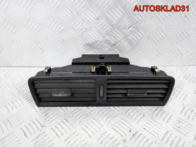 Дефлектор воздушный центр Skoda Fabia 6V0820951