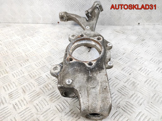 Кулак передний правый Audi A6 C6 4F0407242E