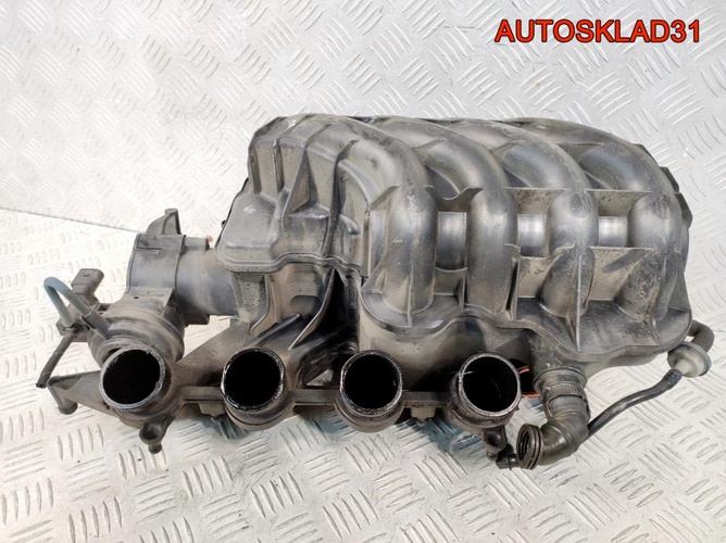 Коллектор впускной VW Passat B6 2.0 BVY 06F133210P