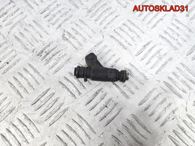 Форсунка топливная Mercedes Benz W210 A1120780049