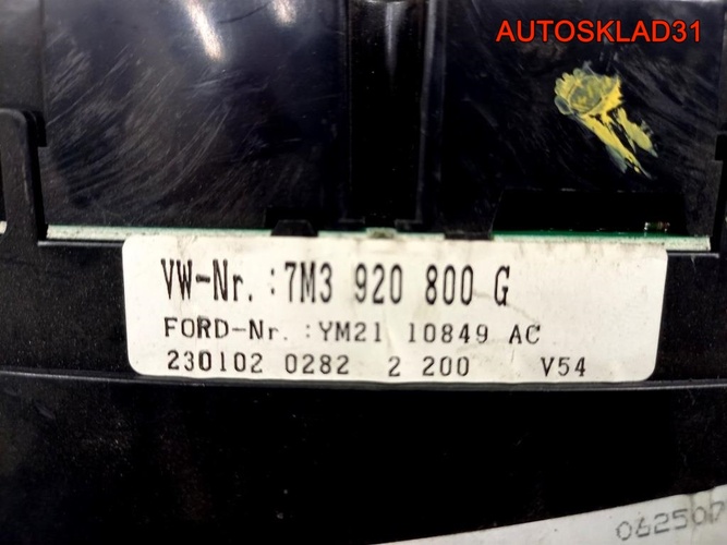 Панель приборов VW Sharan 7M3920800G 2,0 Бензин