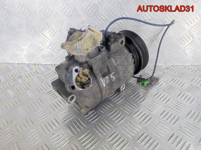 Компрессор кондиционера VW Passat B5 8D0260805C