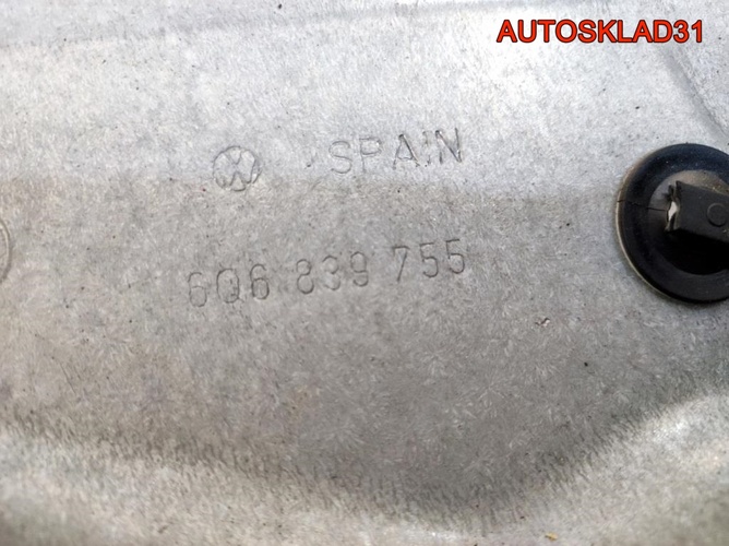 Стеклоподъемник задний левый VW Polo 9N 6Q6839755