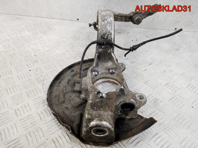 Кулак передний правый Audi A6 C5 4B3407242H