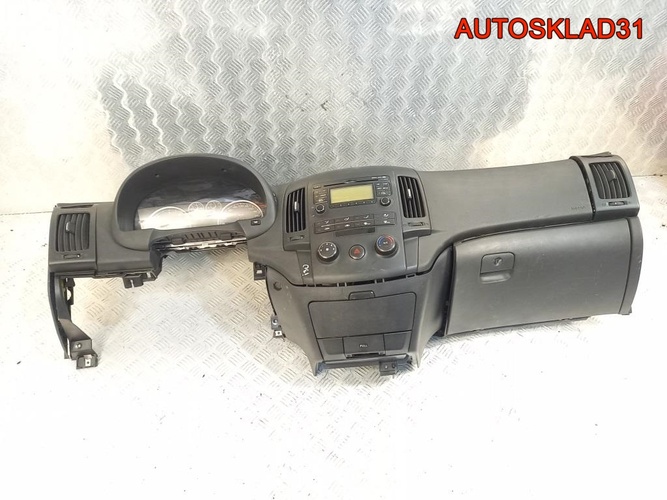 Торпедо Hyundai i30 2007-2012 847102L100XP