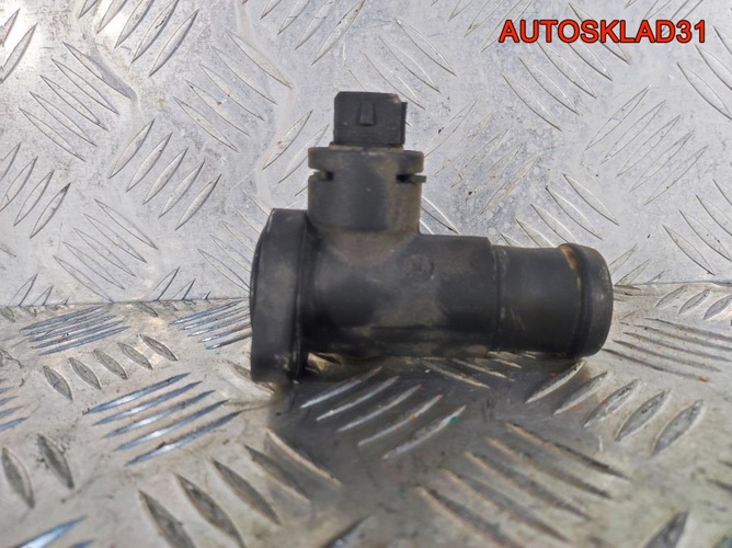 Фланец системы охлаждения Audi A4 B5 028121133