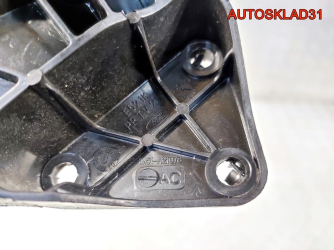 Кронштейн замка двери Ford Focus 2 4M51A21978AC