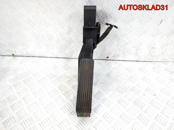 Педаль газа Mercedes Benz W203 A2113010001