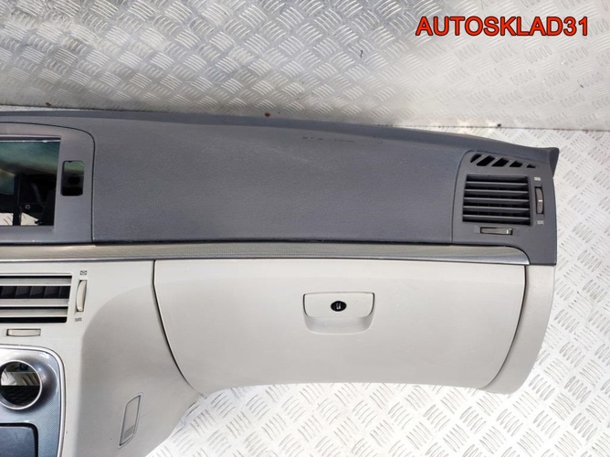 Торпедо Hyundai Sonata 5 NF 847103K100CH