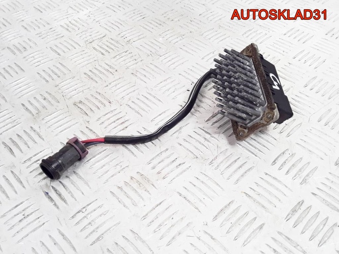 Резистор отопителя бу на Ауди А6 Ц4 4A0820521A