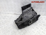 Корпус воздушного фильтра Mercedes W203 2710900901 (Изображение 8)