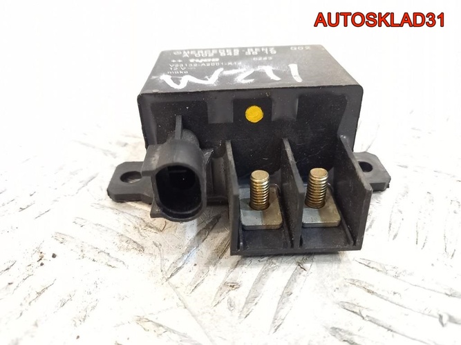 Блок реле АКБ Mercedes Benz W211 A0025423819