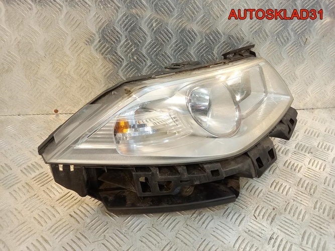 Фара правая Renault Megane 2 260103726R Рестайлинг