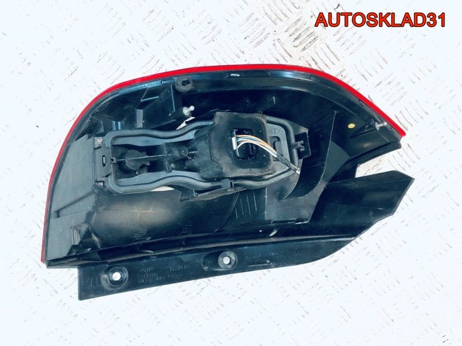 Фонарь задний правый Renault Scenic 2 8200474327