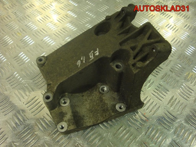 Кронштейн кондиционера Ford Focus 2 4M5Q19D624CC