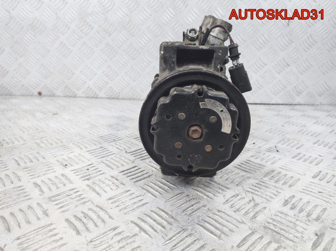 Компрессор кондиционера Audi A4 B6 4B0260805J