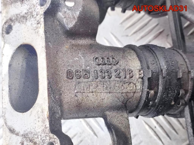 Коллектор впускной VW Passat B5 1,8 ADR 06B133210M