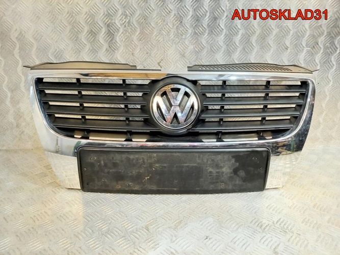 Решетка радиатора Volkswagen Passat B6 3C0853651