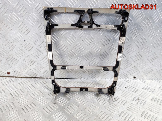 Накладка декоративная Mercedes W203 A2036804639