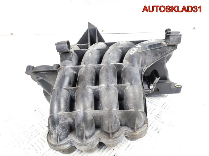 Коллектор впускной VW Golf 4 1.4 AKQ 036129711BK