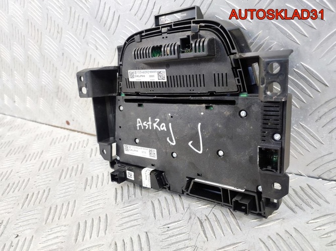 Блок управления магнитолой Opel Astra J 13346049