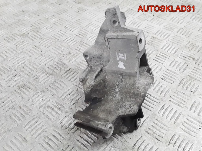 Кронштейн генератора Ford Mondeo 2 98BB10039AC