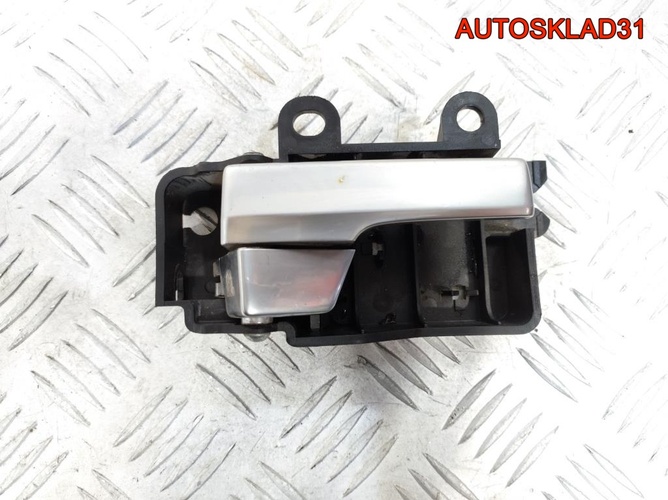 Ручка двери внутренняя правая Ford Focus 2
