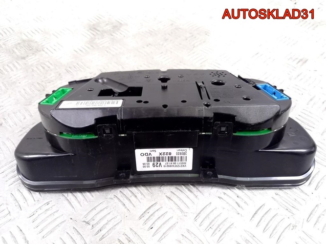 Панель приборов Volkswagen Passat B5 3B0920822X