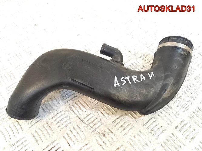 Воздуховод Opel Astra H 1.9 Z19DTH 55560229