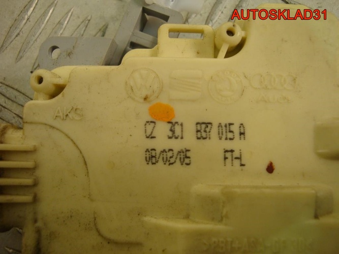 Замок двери передней левой VW Passat B6 3C2837015A