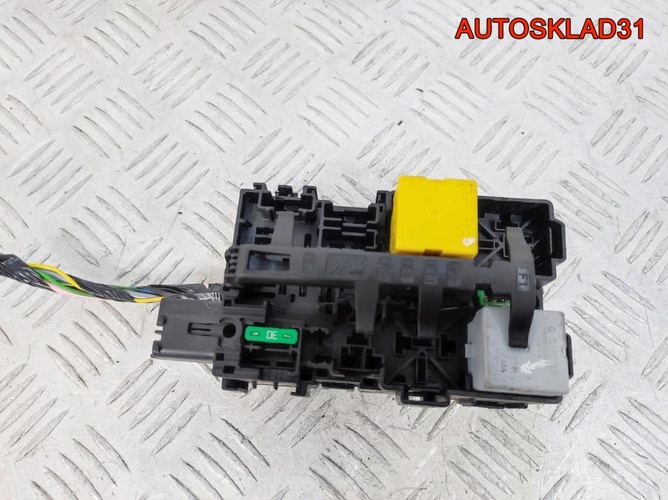 Блок предохранителей Peugeot 208 9812661980