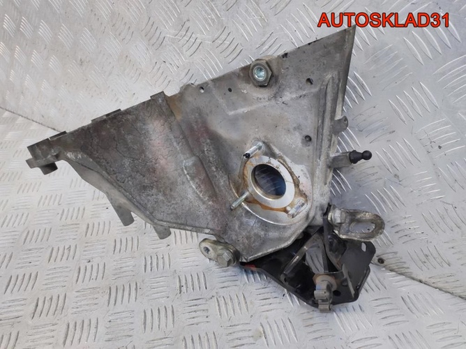 Кронштейн ТНВД Opel Astra J 2,0 A20DTH 55574721