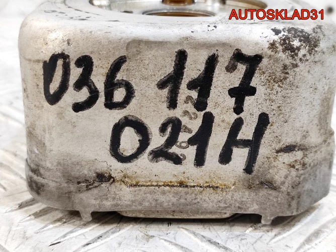 Радиатор масляный VW Golf 4 1.6L BAD 036117021H