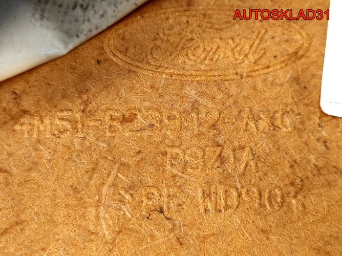 Обшивка двери передней правой Ford Focus 2